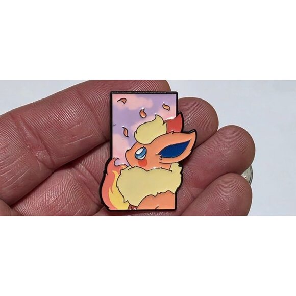 Pokemon Flareon Dreamy Portrait Enamel Pin Autumn Leaves Warm Fire Design - Picture 3 of 4